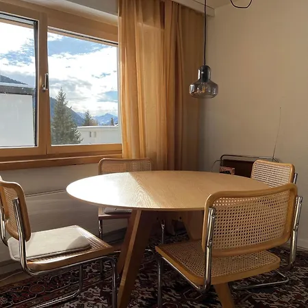 Griflas Laerchengold شقة